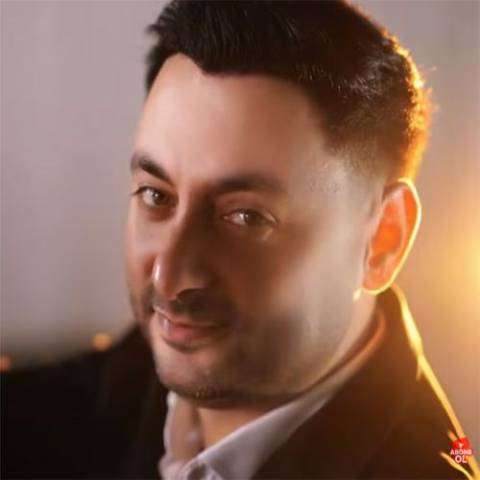 دانلود آهنگ ترکی شامیل ولی اف به نام قالدیراق شرفه